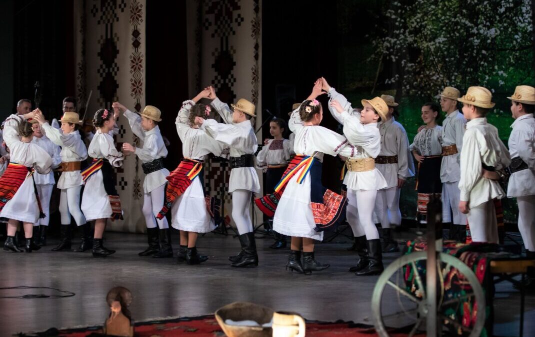Folclorul muzical și coregrafic din județul Cluj, promovat în SUA