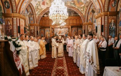 Comunitatea Parohiei Mărgău, binecuvântată de Episcopul-vicar Benedict Bistrițeanul