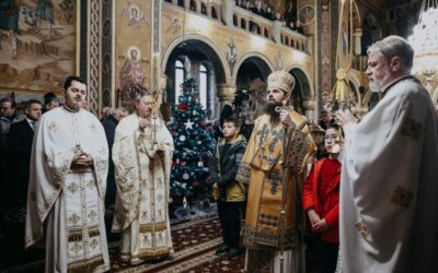 Slujire arhierească la Praznicul Crăciunului la Biserica „Sfinții Trei Ierarhi” din Bistrița