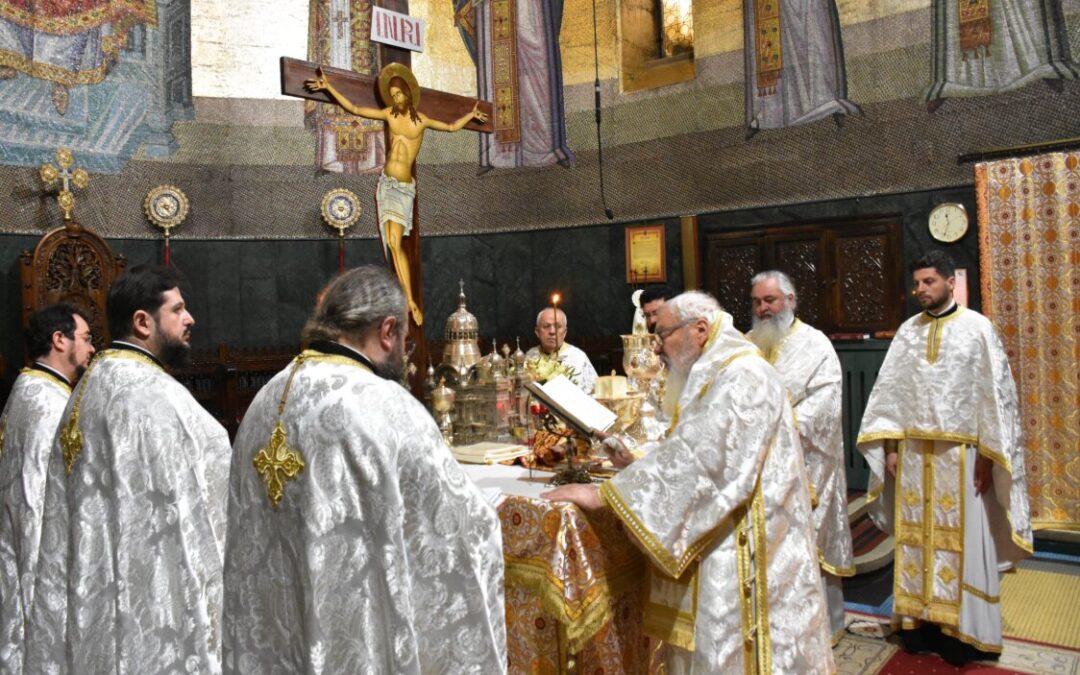 Numeroși clujeni au sărbătorit prin rugăciune prima zi a Anului Nou 2023, la Catedrala Mitropolitană