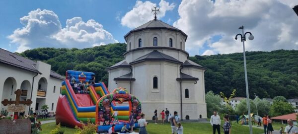 Așezământul pentru Copii Sfântul Onufrie din Florești (AUDIO)