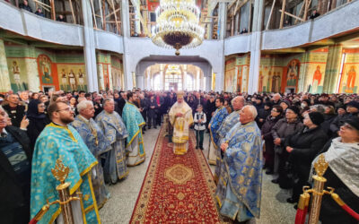 Mitropolitul Clujului a binecuvântat comunitatea Parohiei „Sf. Ap. Petru și Pavel” din Mănăștur