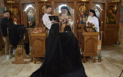 (FOTO) Dumnezeiasca Liturghie și Tundere în monahism la Mânăstirea „Sfânta Treime” Soporu de Câmpie