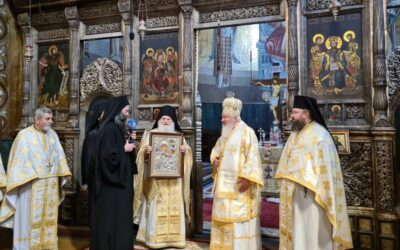 Arhimandritul Efrem Vatopedinul a primit  „Crucea Transilvană”