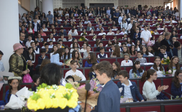 Final de an școlar pentru elevii de gimnaziu de la Colegiul Ortodox „Mitropolitul Nicolae Colan”