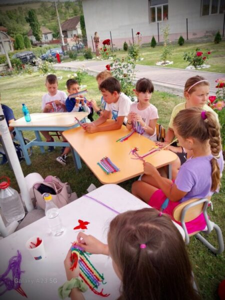 110 copii au participat la Școala de vară „Bucuria Copilăriei” în Parohia Codor