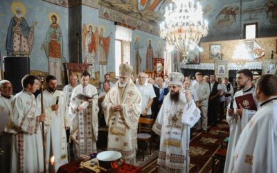 Binecuvântare arhierească în Parohia Tioltiur, unde a slujit timp de doi ani Arhiepiscopul Calinic al Argeșului și Muscelului
