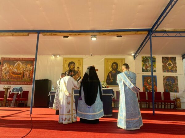 Arhim. Simeon Pintea: „Am venit la mănăstire la Nicula ca să ne întâlnim cu Maica Cerească și să ne întâlnim unul cu celălalt în rugăciune” | Nicula 2023