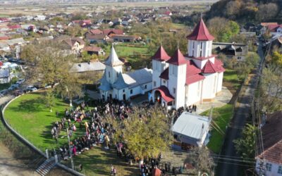 Sfințirea Bisericii Ortodoxe din Măluț și binecuvântarea capelei mortuare