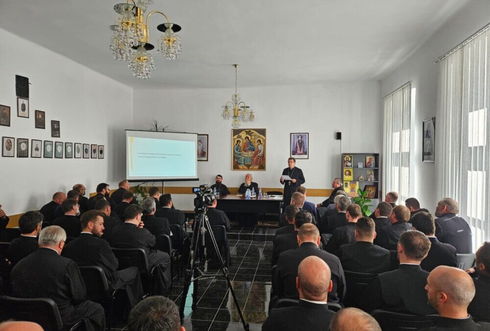 Conferințele preoțești de toamnă din Arhiepiscopia Clujului au debutat în Protopopiatul Bistrița