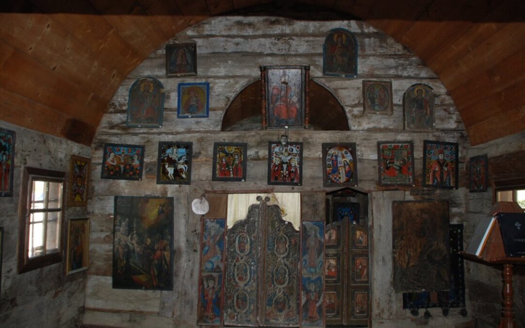 Vechi biserici de lemn „călătoare” din județul Cluj