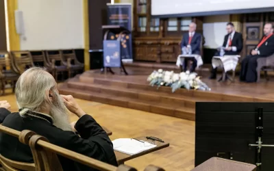 Iași: Simpozionul Stăniloae aduce specialiști în comunicare alături de teologi