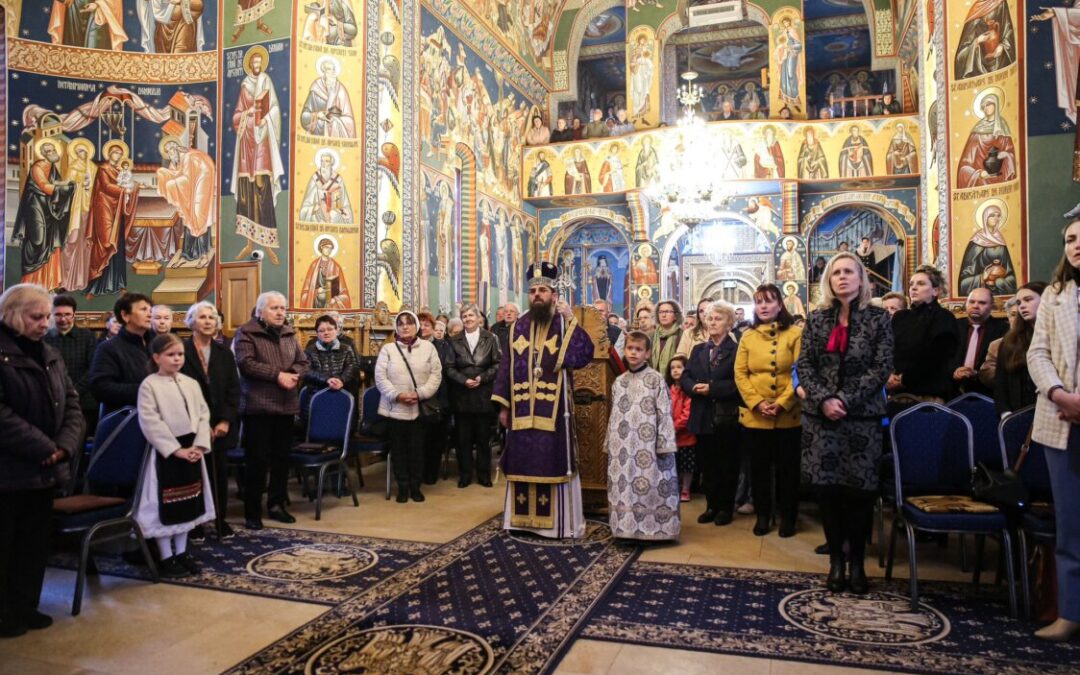 Liturghia Darurilor la Biserica „Pogorârea Sfântului Duh” din cartierul clujean Grigorescu