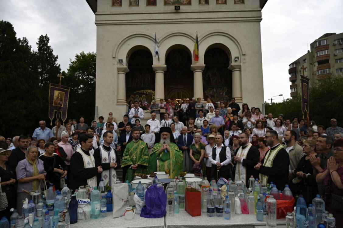 Sărbătoarea hramului în Parohia „Pogorârea Sfântului Duh” din Cluj-Napoca